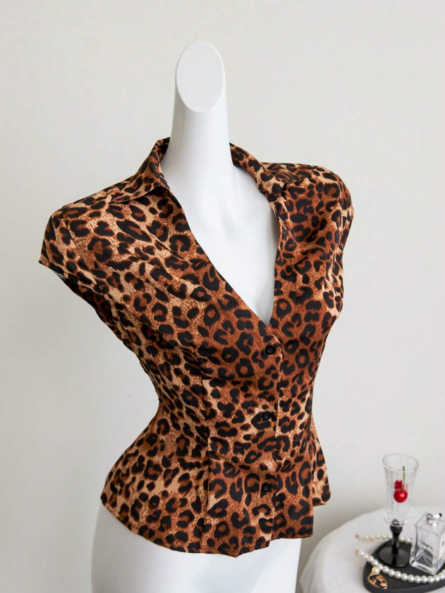 SHEIN Unity Leopard Print Short Sleeve Shirt, Fitted Design, Waist Cinching, Slimming, Chic European Style, Spring Summer - Brown - View 1