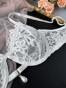 SHEIN 4pcs Classic Sexy White Lace Mini Skirt Set With Pendant Necklace & Lingerie - White - View 8