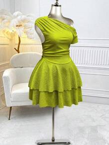 SHEIN Unity Vestido corto de mujeres con tallas grandes, hombros descubiertos, de tela texturizada de un solo color, como atuendo de verano para festivales, conciertos, fiestas y raves - Verde - Ver 4