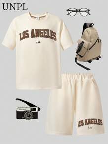 SHEIN Explorewe 2 件套青少年男童字母印花圆领短袖 T 恤和短裤休闲套装