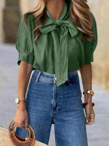 Calvaya Elegancka bluzka damska w kształcie litery H z bufiastymi rękawami i kokardą przy szyi w jednolitym kolorze - Zielony - Zobacz 1