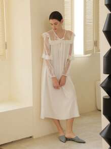 Moireta Ladies Elegant V-Neck Lace Splice Romantic Nightgown Babydoll Luxeloungewear - White - View 1