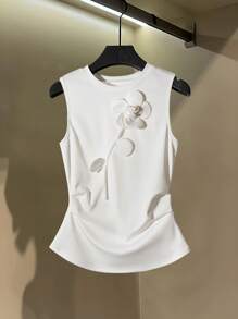 Franclia 3D Flower Decor Fitted Sleeveless Top Tee - White - View 1