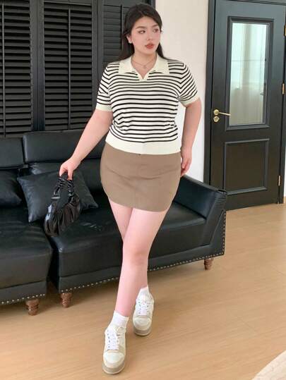 Dazy Plus 大码宽松条纹领拼布休闲短袖针织上衣，夏季