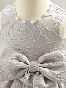 SHEIN Glamorique Kids 女婴提花玫瑰花蝴蝶结装饰无袖女婴婚礼派对生日礼服优雅女婴连衣裙 - 淺灰色 - 查看 5