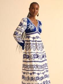 CAJUNI 女式度假休闲热带蓝色花卉印花深 V 领露背灯笼袖荷叶边下摆长裙 - 藍白色 - 查看 4