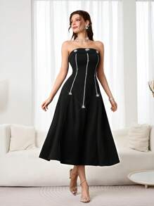 Modelyn Elegant Classic Plus Size Embroidered Form-Fitting Dress With Fishtail Hem - Black - View 5