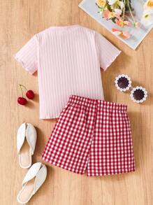 SHEIN Conjunto de 2 piezas para verano: Camiseta de punto de manga corta con cuello redondo y estampado de cerezas + pantalones cortos rojos a cuadros holgados para niñas