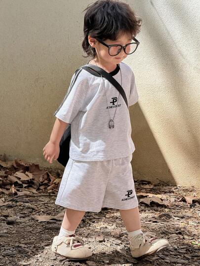 Dazy Kids 幼儿男童圆领印花短袖T恤和宽松休闲短裤两件套