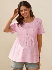 SHEIN Blusa de maternidad con cuello redondo, manga corta, volantes en el bajo y estampado de rayas con lazo - Rosa - Ver 5