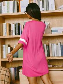 SHEIN 夏季休闲口号印花宽松睡袍 - 玫紅色 - 查看 2