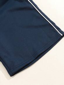 SHEIN Conjunto de pantalones cortos de verano de 2025 con cuello redondo y manga corta, cómodo atuendo de uso diario para niños