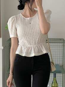 DAZY Women's Waist-Cinching Chic Blouse, Round Neck Short Puff Sleeve French Style Casual T-Shirt, Summer