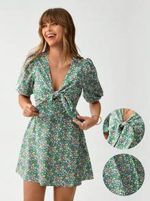 SHEIN LUNE Clip à cheveux avec nœud à fleurs vertes dispersées, style décontracté pour vacances à la campagne. Robe fleurie à petites fleurs pour les vacances, style cottagecore pour concert country, tenue pour garden party - Vert - Voir 1