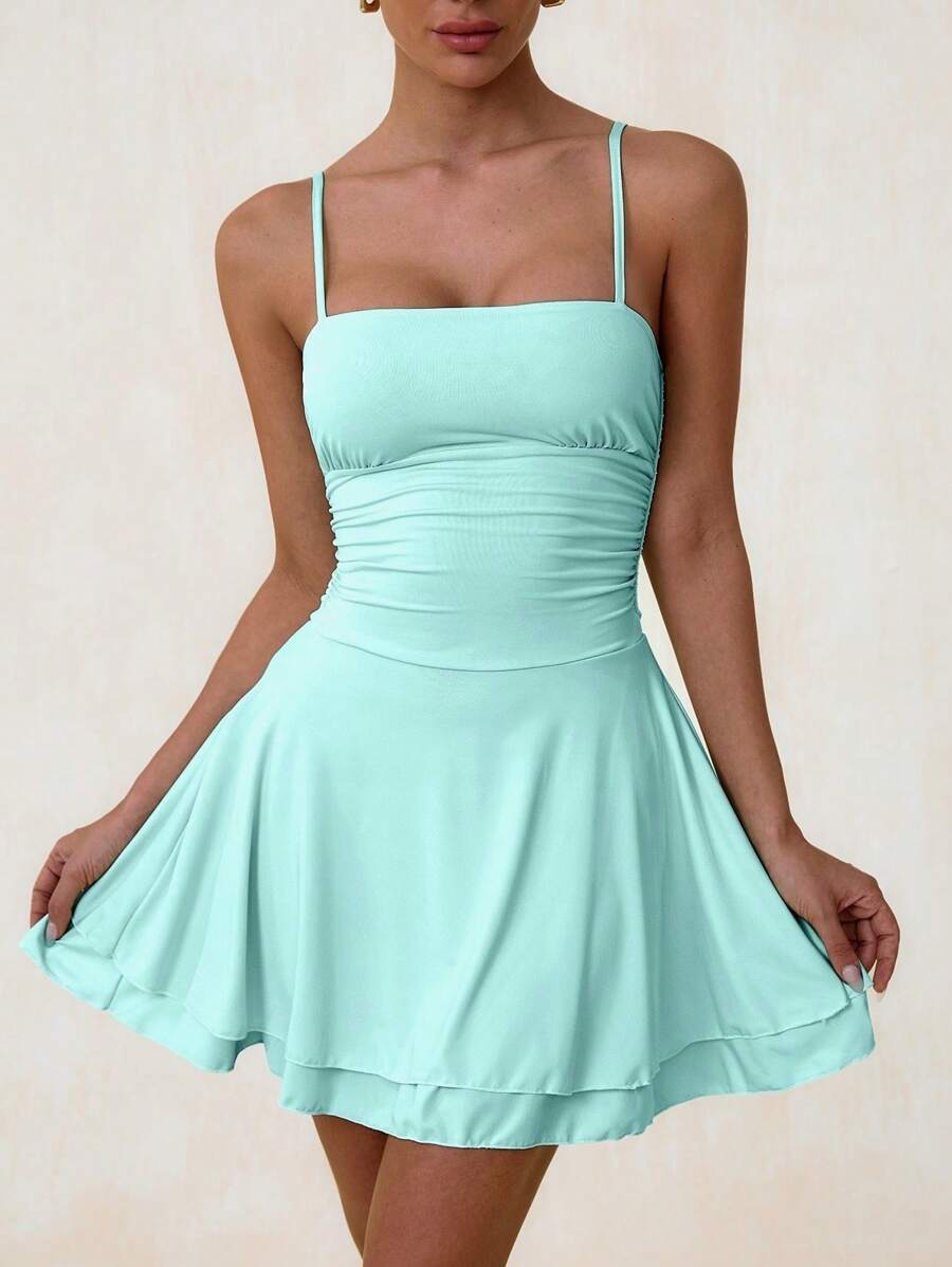 Zolique Einfarbiges gerafftes Trägerkleid, sexy Kleid, geeignet für den Sommer