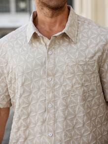Manfinity Homme Conjunto de camisa de manga corta casual de moda para hombres de talla grande, conjunto de playa para hombres, conjunto casual de dos piezas, ideal para parejas y un excelente regalo para novios u esposos. Conjunto casual de dos piezas para hombres de tejido texturizado