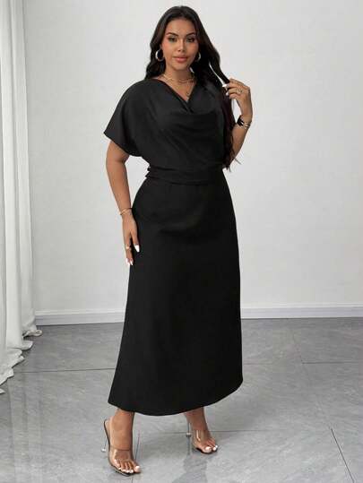 SHEIN Clasi Plus Size Women's Elegant Solid Color Plunging Neck Dress