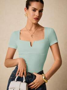Poéselle Women's Summer Solid Color Slim Fit Short Sleeve T-Shirt With Notched Neckline Has A Breast Cup T-Shirt Wedding Modest Elegant Graduation Office Wear Street Wear Milkmaid Sexy Women Tops Summer T-Shirt Old Money