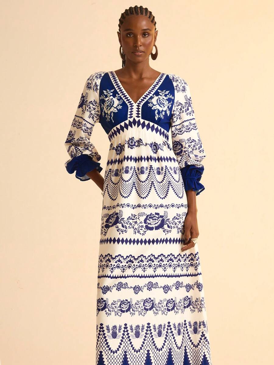 CAJUNI 女式度假休闲热带蓝色花卉印花深 V 领露背灯笼袖荷叶边下摆长裙 - 藍白色 - 查看 1