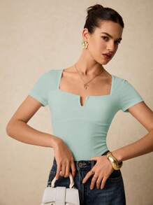 Poéselle Women's Summer Solid Color Slim Fit Short Sleeve T-Shirt With Notched Neckline Has A Breast Cup T-Shirt Wedding Modest Elegant Graduation Office Wear Street Wear Milkmaid Sexy Women Tops Summer T-Shirt Old Money