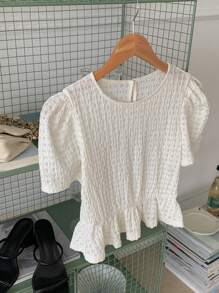 DAZY Women's Waist-Cinching Chic Blouse, Round Neck Short Puff Sleeve French Style Casual T-Shirt, Summer