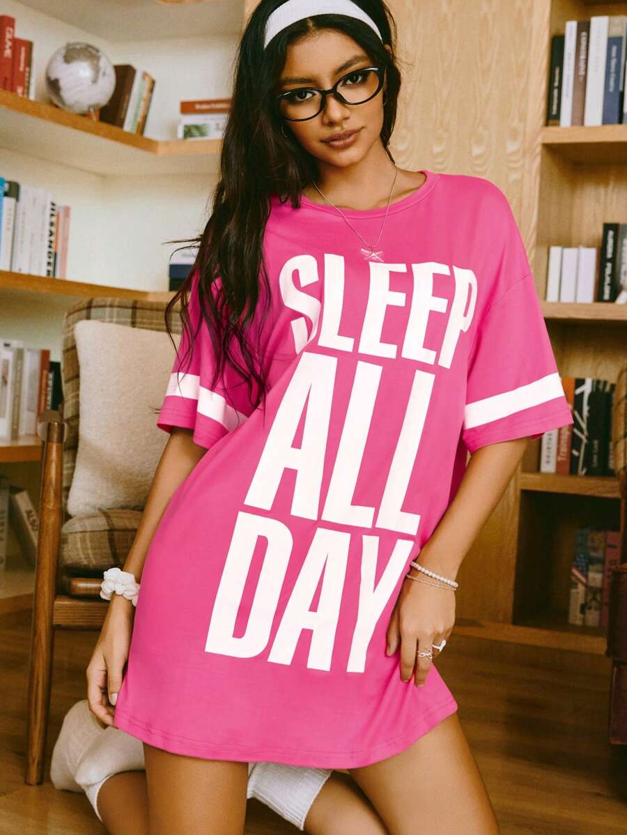 SHEIN 夏季休闲口号印花宽松睡袍 - 玫紅色 - 查看 1