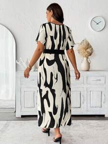 Flirla Plus Size Elegant All-Over Print Pleated Short Sleeve Dress, Summer - Black and White - View 2