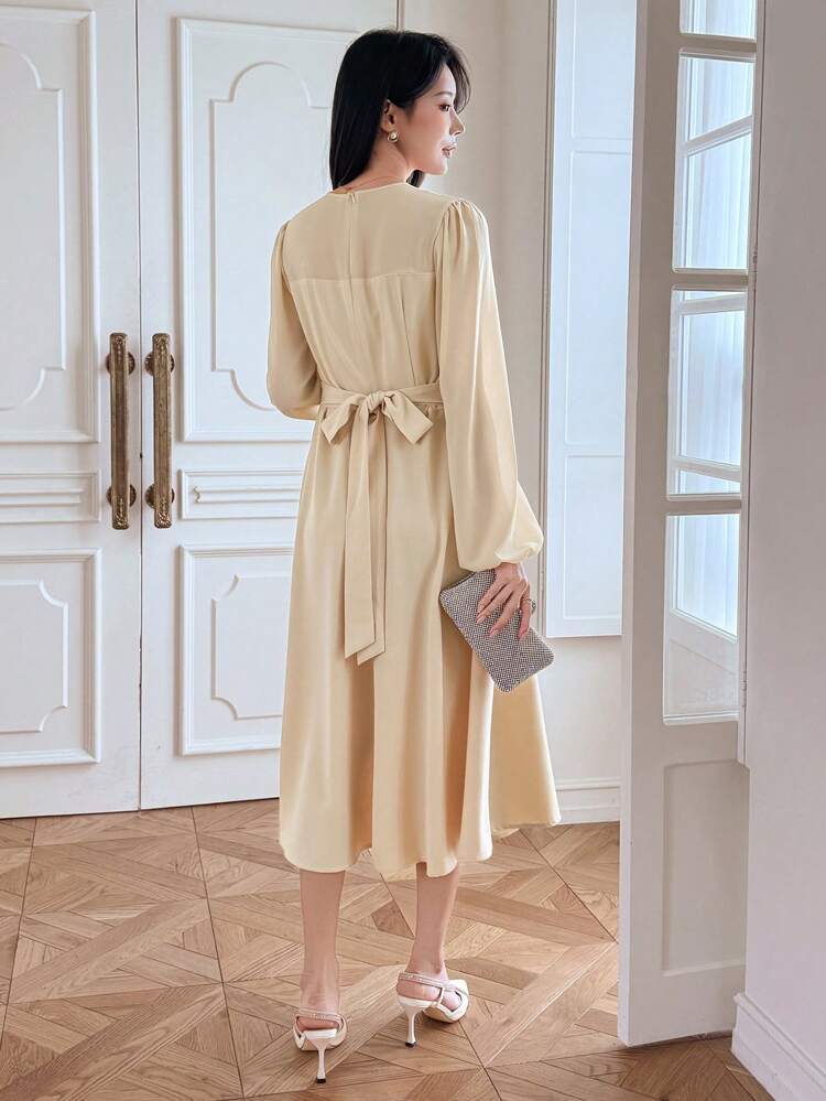 Women's Elegant Long Dress With Cinched Waist, Bowknot, Patchwork Fabric, Long Sleeve, Maxi Length, Fall