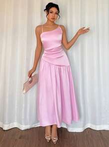 Islaluna فستان نسائي أحادي اللون ذو ياقة غير متماثلة، كم دون أكمام ، مطوي