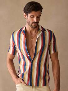 Manfinity VCAY Camisa casual de manga corta con cuello de bata y rayas verticales tejida para hombres, adecuada para uso diario