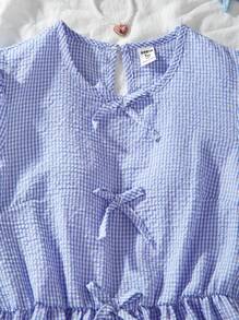 Blusa de línea A con manga corta a cuadros dulce y linda, ropa casual de vacaciones, vestimenta de verano para niña con lazo