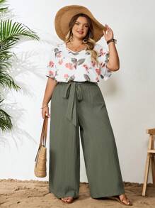 SHEIN CURVE+ 2 Pieces/Set Women's Plus Size Printed Top And Green Pants Set, Fashionable New Set For Spring And Summer Outings, Casual Vacation Two Pieces Set, Curve Plus, Boho Vacation, Vacation Outfits Womanbeach Outfits For Woman/Beach Dress/Beach Vacation Outfits/Beach Essentials / Graduation/Tea Party Dress - Multicolor - View 5