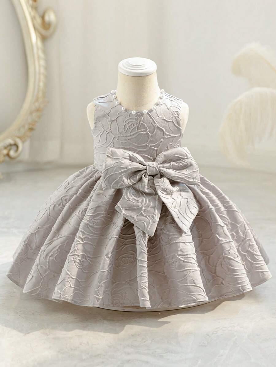 SHEIN Glamorique Kids 女婴提花玫瑰花蝴蝶结装饰无袖女婴婚礼派对生日礼服优雅女婴连衣裙 - 淺灰色 - 查看 1