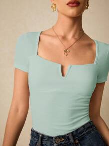 Poéselle Women's Summer Solid Color Slim Fit Short Sleeve T-Shirt With Notched Neckline Has A Breast Cup T-Shirt Wedding Modest Elegant Graduation Office Wear Street Wear Milkmaid Sexy Women Tops Summer T-Shirt Old Money