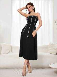 Modelyn Elegant Classic Plus Size Embroidered Form-Fitting Dress With Fishtail Hem - Black - View 4