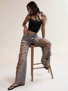 Easelle Jeans slavati e consumati, di moda e adatti per l'estate