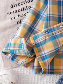 SHEIN Playful Pals Cămașă cu mânecă lungă cu nasturi cu imprimeu în carouri pentru fetiță + camisol galben + pantaloni scurți din denim albastru Set 3 buc - Galben - Vizualizare 8