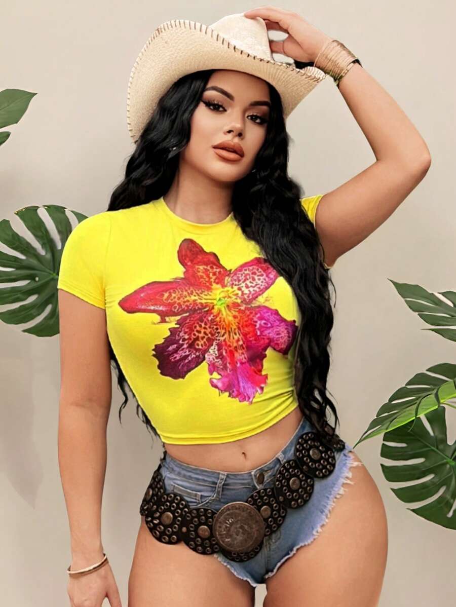 SHEIN SXY 女士简约时尚圆领短袖T恤,适合夏季 - 黃色 - 查看 1