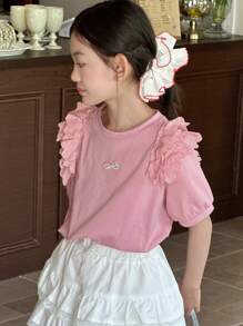 DAZY Camiseta de punto con cuello redondo y aplicación de encaje para niñas preadolescentes, ropa de verano y vuelta al colegio