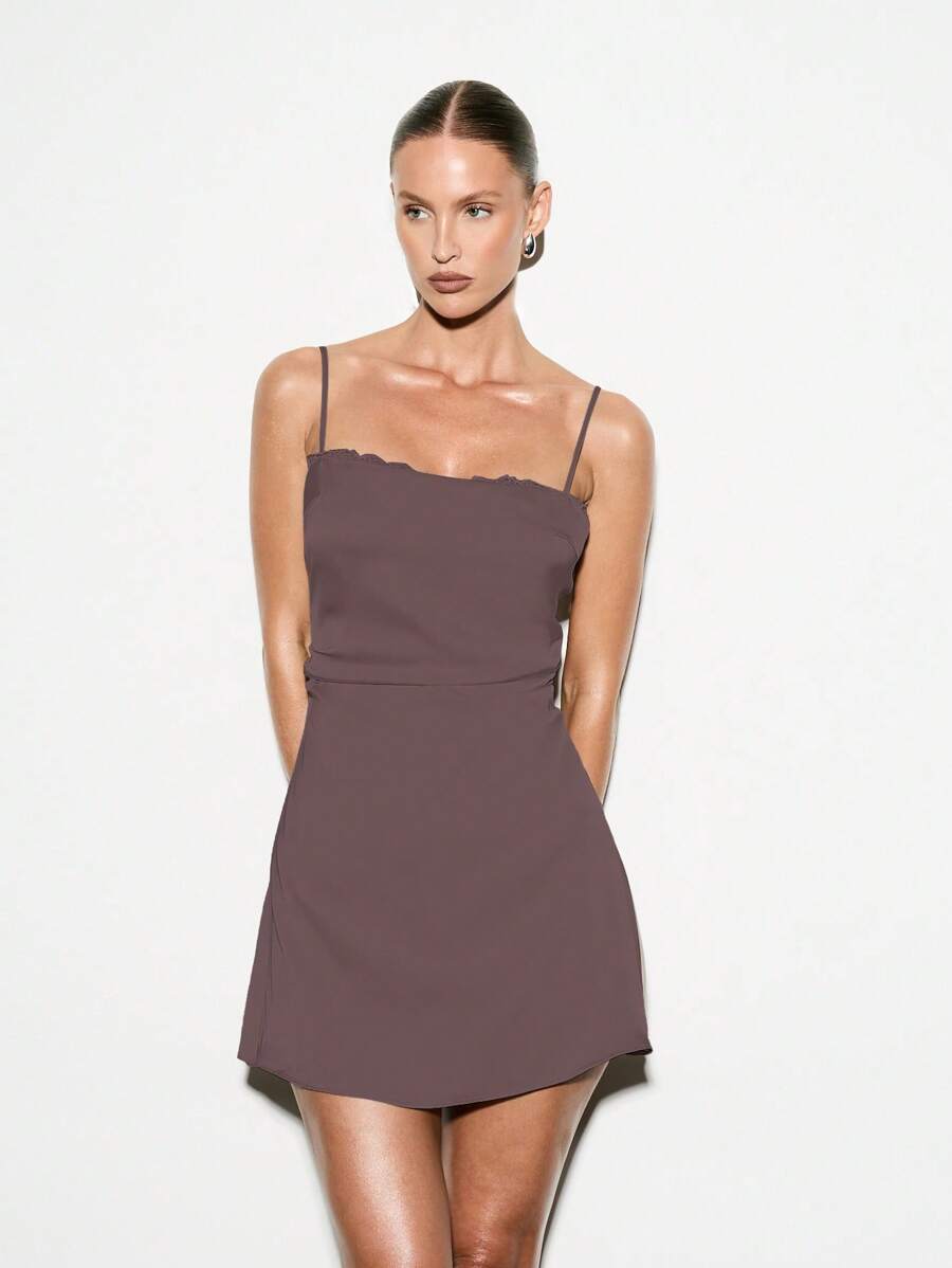 KIZN Đầm ngắn bằng satin, dây đeo vai mảnh có thể điều chỉnh, kiểu dáng slip ôm sát, thích hợp cho tiệc tối, mùa hè, viền ren, không tay, dành cho nữ, thanh lịch. - Màu tím hoa cà - Xem 1