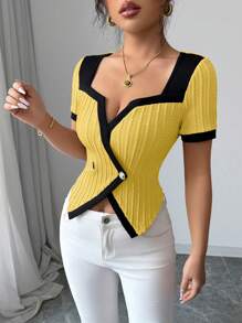 INAWLY 女士优雅通勤卡其色麻花针织方领撞色饰边纽扣装饰开衩下摆 T 恤