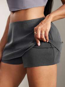 SHEIN SXY Pantaloncini grigi casual da donna con vestibilità slim, adatti per ufficio, pendolarismo, uso quotidiano, occasioni formali, un capo di abbigliamento versatile