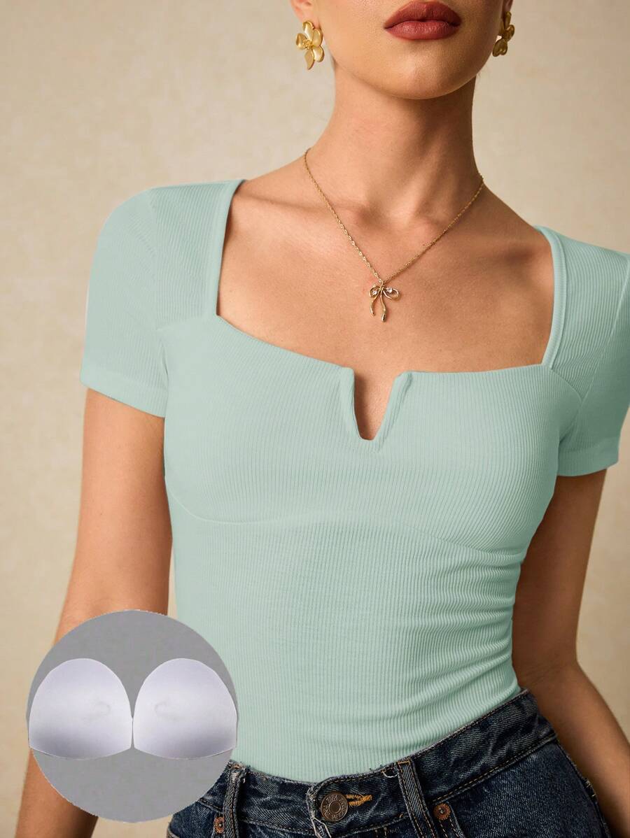 Poéselle Women's Summer Solid Color Slim Fit Short Sleeve T-Shirt With Notched Neckline Has A Breast Cup T-Shirt Wedding Modest Elegant Graduation Office Wear Street Wear Milkmaid Sexy Women Tops Summer T-Shirt Old Money