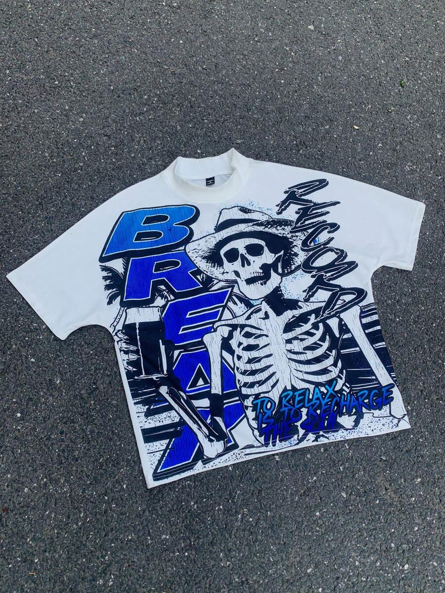 Manfinity EMRG Men's Young Street Style, INS All-Match Single Product: Oversized Straw Hat Skull Illustration, This Short Loose White Short-Sleeved Small Stand-Up Collar Shirt, With Oversized Letter Pattern Print Design On The Front And Back. Fashionable And Versatile, Suitable For Sportswear, Back-To-School Season Style And As A Boyfriend Gift. Street , Y2k Men