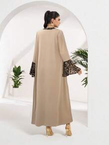 Al Najma 女士豹纹拼接喇叭袖阿拉伯风格套装，朴素 - 卡其色 - 查看 6