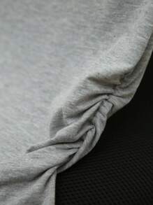 SHEIN LUNE 灰色短袖 T 恤，带蕾丝领、胸前刺绣、半开襟、腰部褶饰，女款 - 灰色 - 查看 5