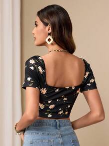 Chiquease Blusa corta con cuello cuadrado, ajuste ceñido y bajo asimétrico para mujeres - Negro - Ver 2