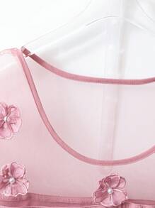 SHEIN Clasi Maglietta romantica per donne curvy e formose, scollo tondo, decorata con perle e fiori tridimensionali, fru-fru, rosa, adatta per uso casual quotidiano. Maglietta carina estiva, divertente, con perline, set estivo per donne, in vacanza, abbigliamento estivo per donne, per uscire, camicie da donna, magliette estive, maglietta rosa, camicia rosa