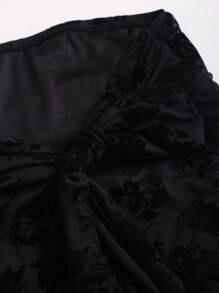 SHEIN PETITE Vestido mini ajustado de malla transparente con estampado de flocaje, adecuado para mujeres altas