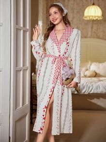 优雅的心形拼布长款女士长袍，浪漫的假日风格